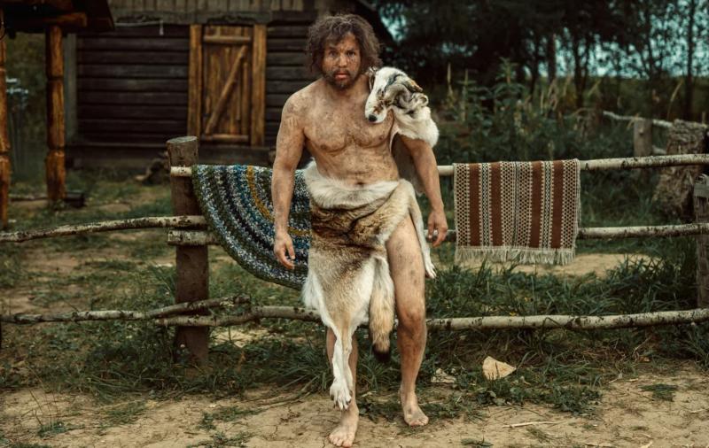 Из сторис соцсетей в сарай на Хуторе: PREMIER и START показали сцену-тизер из новой комедии «Хутор»