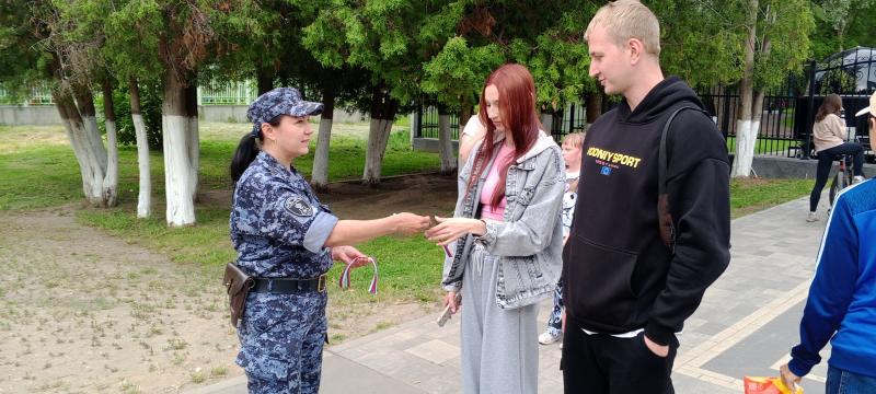 Ступинские Росгвардейцы поздравили жителей города с Днем России.