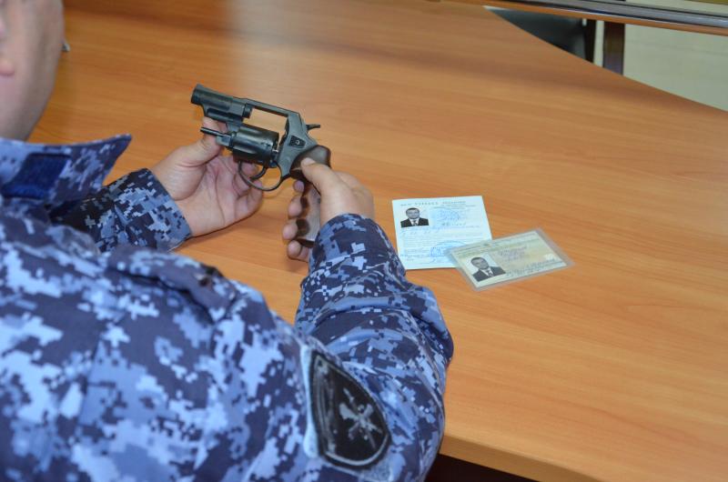 Росгвардейцы проверили за неделю более 100 владельцев оружия в Тамбовской области