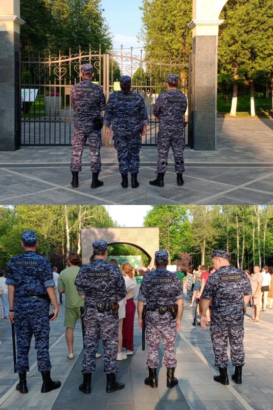 Сотрудники Ступинской Росгвардии обеспечивали ООП и ООБ на "День семьи, любви и верности"