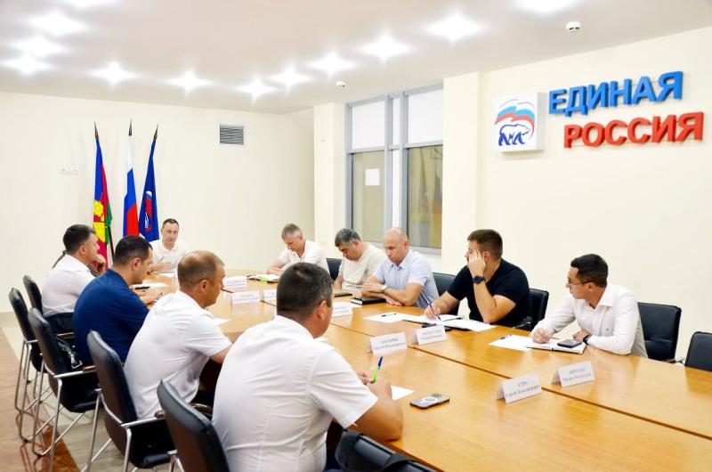 Депутат ЗСК Виктор Тепляков провёл совещание по вопросам содержания АЗС в Сочи