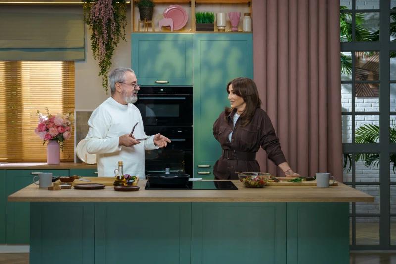 Александр Толмацкий рассказал Анфисе Чеховой, как говорил с Децлом о кризисе в семье