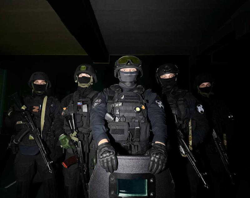 Жители Оренбурга смогут задать вопросы о приеме на службу в ходе прямой линии с сотрудниками ОМОН «Кобра»