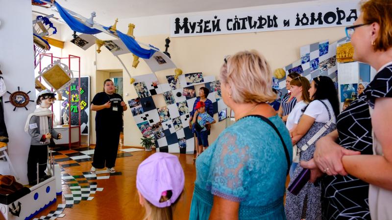 Дети сотрудников и военнослужащих Росгвардии, а также ветераны ведомства, познакомились с культурой горных мари в Козьмодемьянске