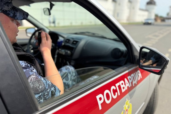 Сотрудники Росгвардии задержали подозреваемых в совершении краж из сетевых магазинов