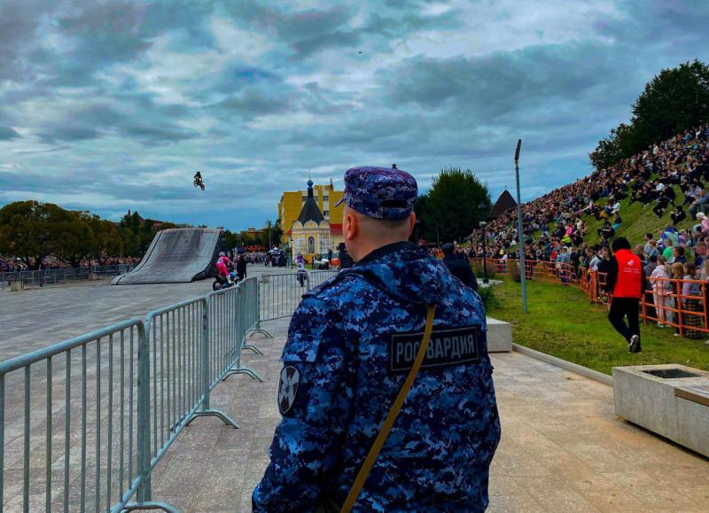 Росгвардия обеспечила охрану правопорядка на спортивных мероприятиях в Московской области