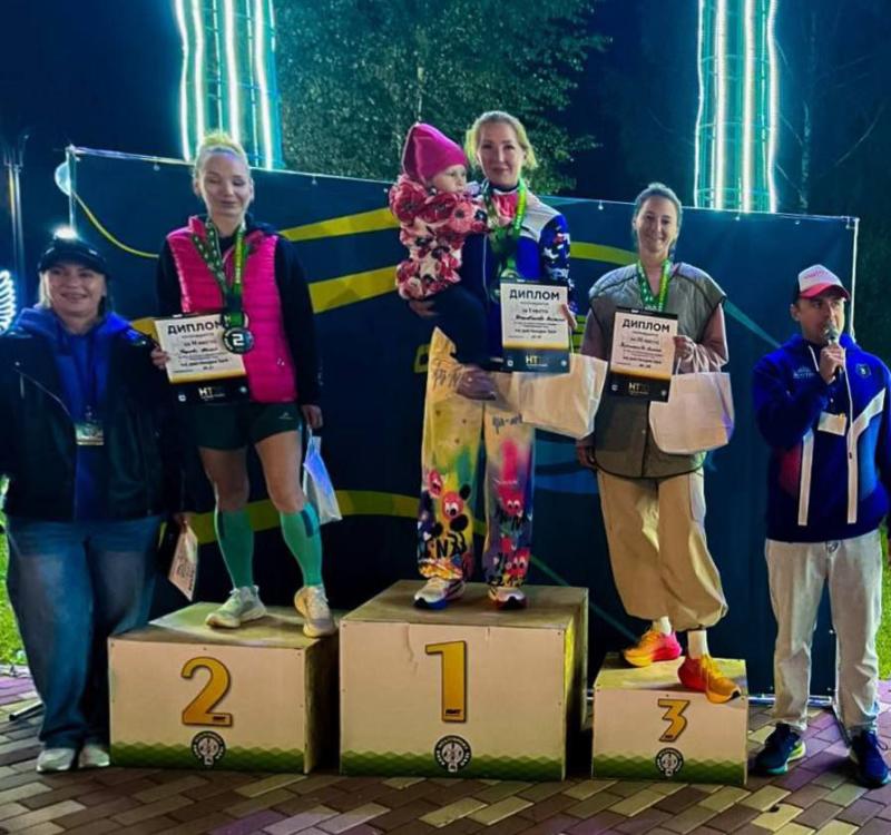 Сотрудница подмосковного главка Росгвардии завоевала «золото» в забеге «Ночной трафик»