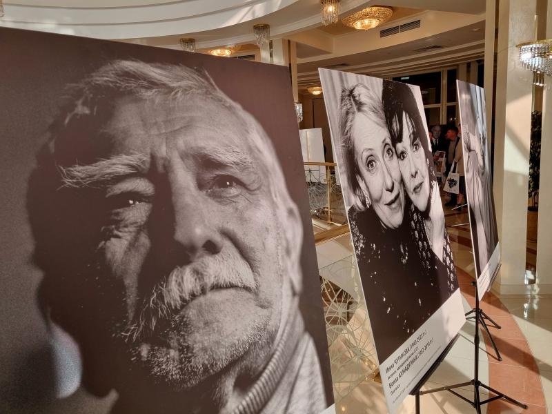 В Белгороде открылась выставка «Россия в лицах. Неизвестные портреты известных людей»