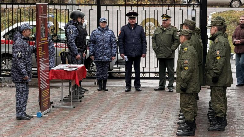 Тетюшским кадетам рассказали о службе во вневедомственной охране Росгвардии