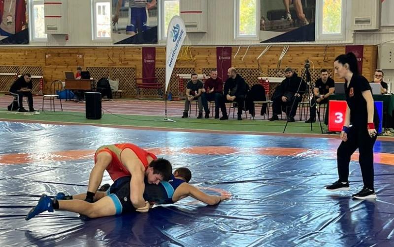 Фонд «Милосердие» помог провести всероссийский турнир среди юных борцов