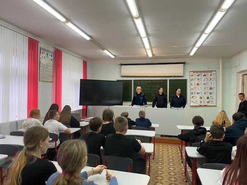 Сотрудники транспортной полиции приняли участие в комплексной оперативно-профилактической акции «Чистое поколение-2025»