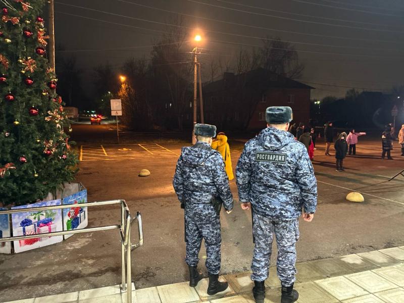 Сотрудники Егорьевского ОВО обеспечили охрану общественного порядка на детском новогоднем празднике