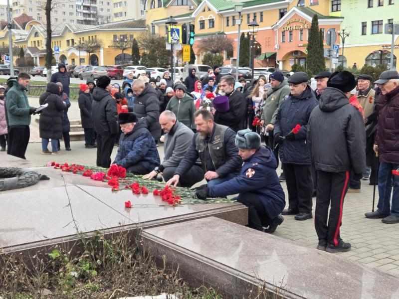 Сотрудники Росгвардии приняли участие в памятном мероприятии «День Героев Отечества»