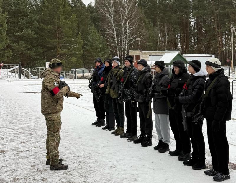 В Мордовии боец спецназа провел патриотическое занятие «Герои антитеррора»