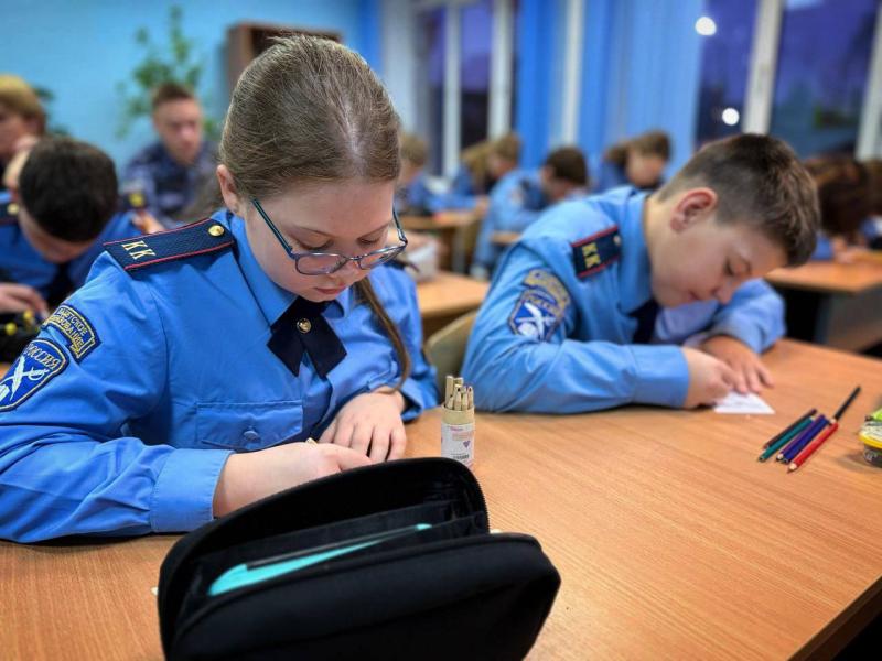 Кадеты Шатурского кадетского класса подготовили письма участникам СВО