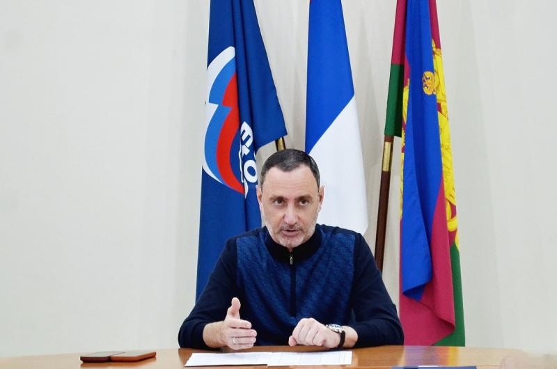 Депутат ЗСК Виктор Тепляков принял участие в заседании Совета сторонников партии «Единая Россия»