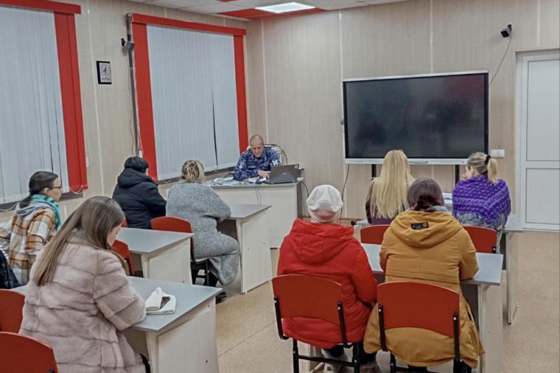 Росгвардейцы провели новогодний урок безопасности для родителей беловских школьников