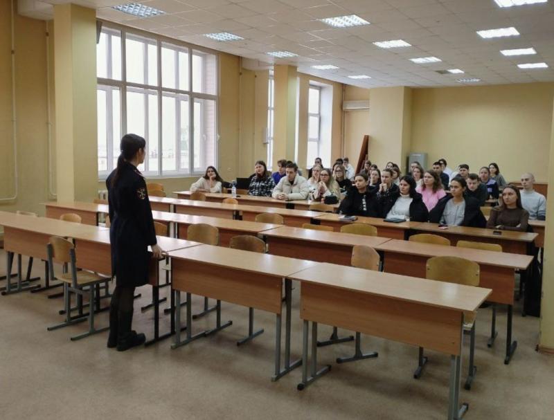 Транспортная полиция рассказала студентам Воронежского государственного университета о карьерных возможностях
