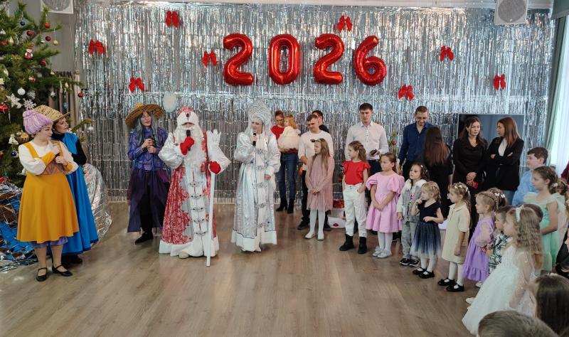 Дети росгвардейцев посетили новогоднее представление в Тамбове