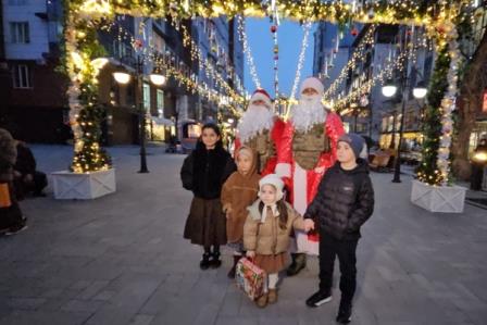 Росгвардейцы устроили новогодний праздник для детей в Грозном