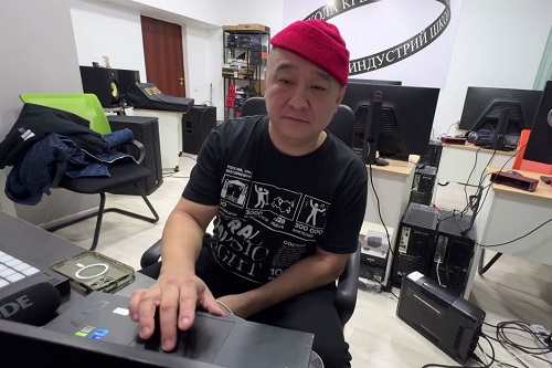 «Музыка слова в творчестве, традиции и жизни»: как текст превратить в музыкальную композицию разобрали на онлайн-лекции литературного проекта «Языковая арт-резиденция. Музыка слова»