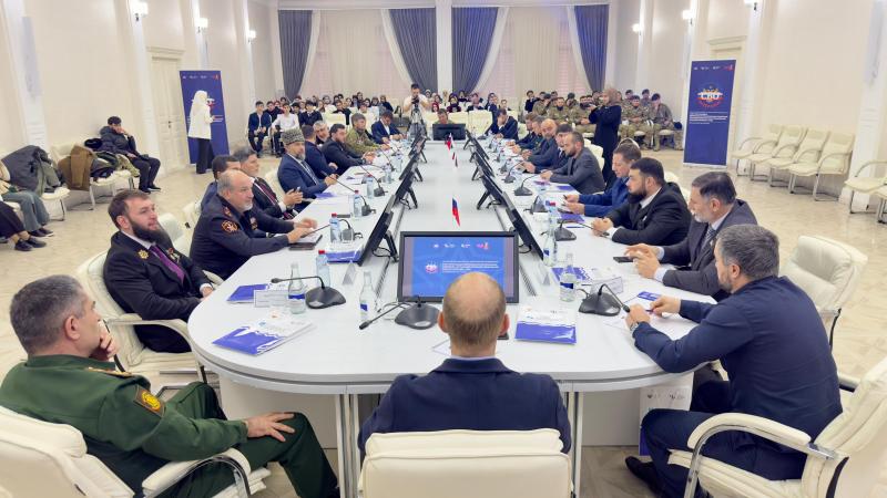 В ГРОЗНОМ ПРЕДСТАВИТЕЛИ РОСГВАРДИИ ПРИНЯЛИ УЧАСТИЕ В МЕЖРЕГИОНАЛЬНОЙ НАУЧНОЙ КОНФЕРЕНЦИИ