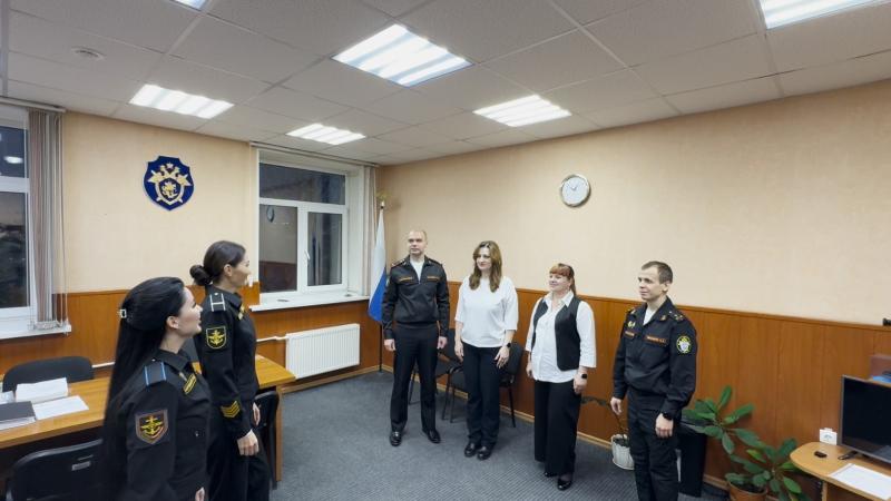 Военнослужащие войсковой части 40105 поздравили следователей Североморского гарнизона с Днём образования Следственного комитета РФ