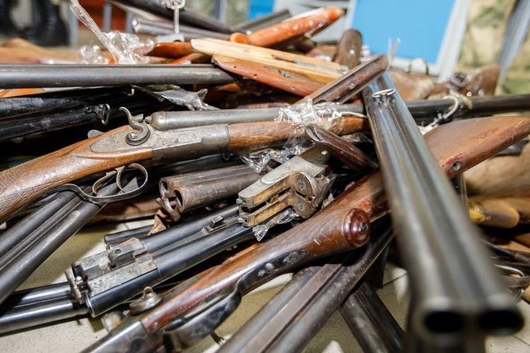 В Мордовии сотрудники Росгвардии в этом году передали первую партию добровольно сданного оружия на СВО