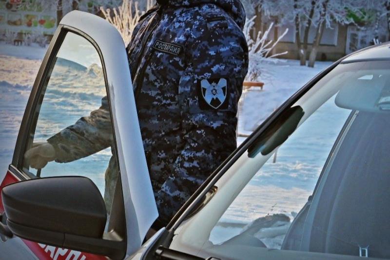 Росгвардейцы защитили горожанку от противоправных действий бывшего супруга