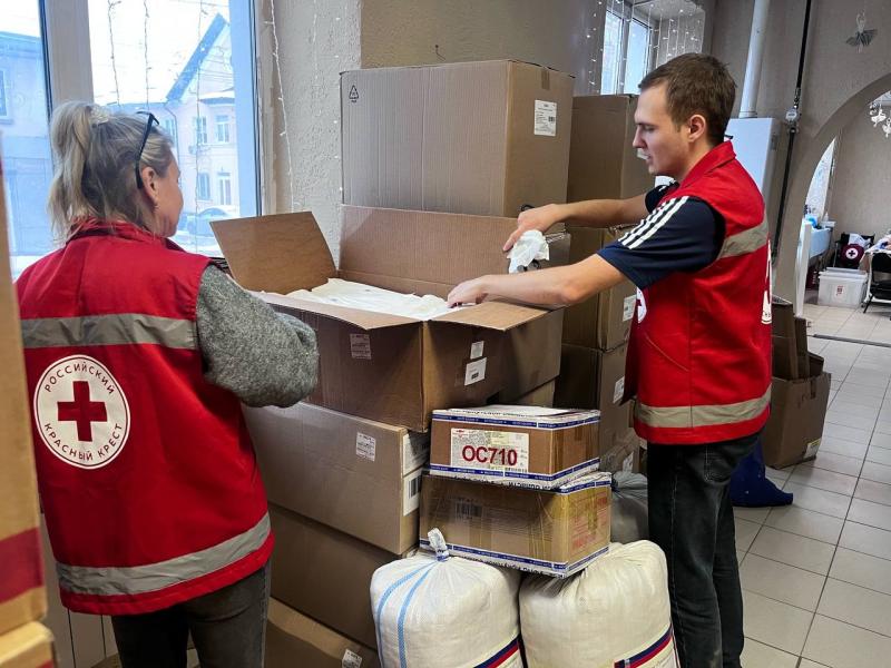Почта России вместе с Российским Красным Крестом доставили более 15 тонн гуманитарной помощи для жителей приграничья