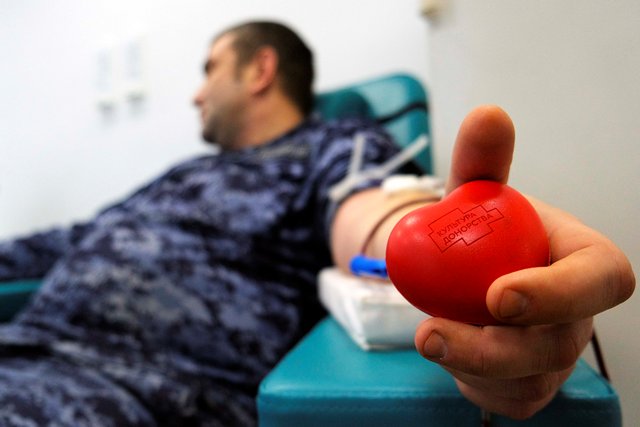 В Херсонской области росгвардейцы присоединились к донорской акции