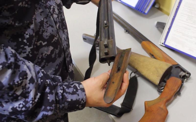 В Мордовии сотрудниками Росгвардии за прошедшую неделю рассмотрены 194 заявления об оказании государственных услуг по линии оборота оружия и частной охранной деятельности