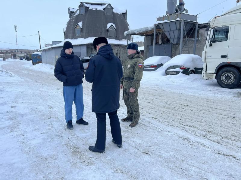 В Северодвинске искали мигрантов, не вставших на воинский учет