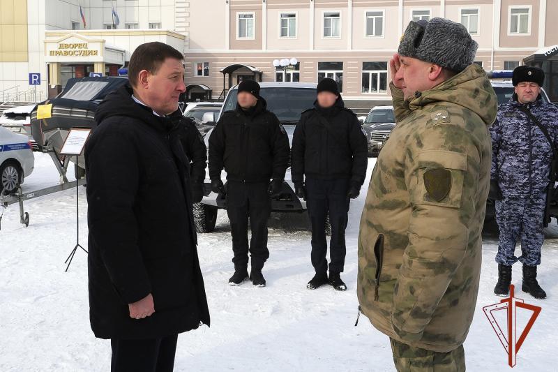 Росгвардейцы приняли участие в смотре готовности к предстоящему паводку