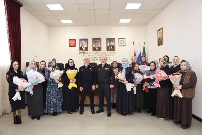 В Управлении Росгвардии по Чеченской Республике поздравили женщин с 8 марта