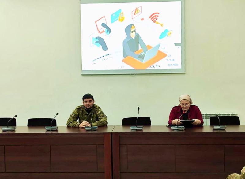 В Грозном сотрудники Росгвардии повысили правовую грамотность в сфере информационной безопасности