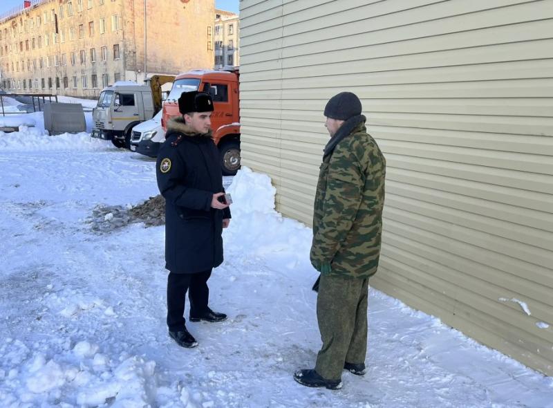 В Гаджиево проверили мигрантов