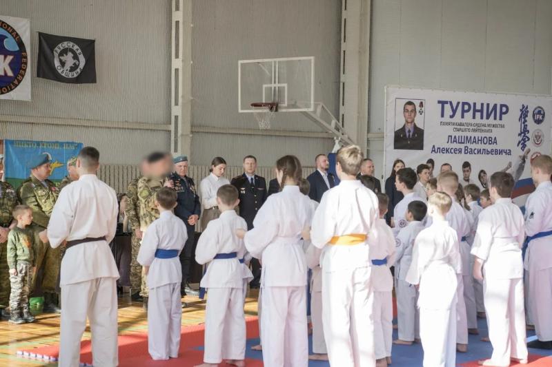 В Мордовии росгвардейцы почтили память героя, павшего в бою вместе с бойцами ОМОН