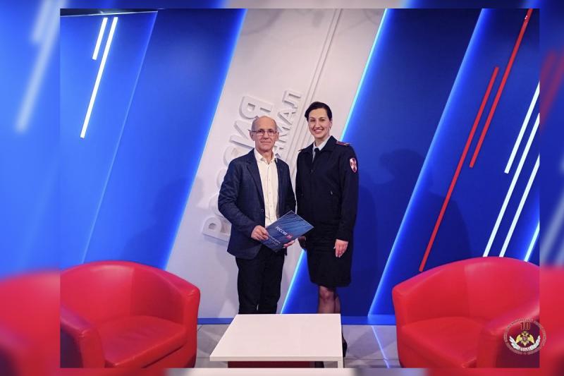 В преддверии юбилея представитель Росгвардии на Ямале стала гостьей программы «Вести. Интервью»