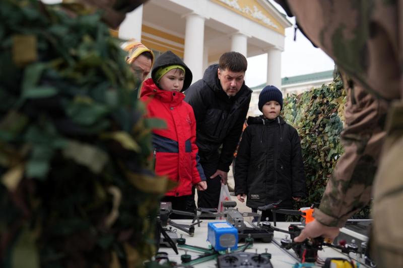 В Мордовии прошла выставка спецтехники территориального управления Росгвардии, посвященная 10-летию ведомства