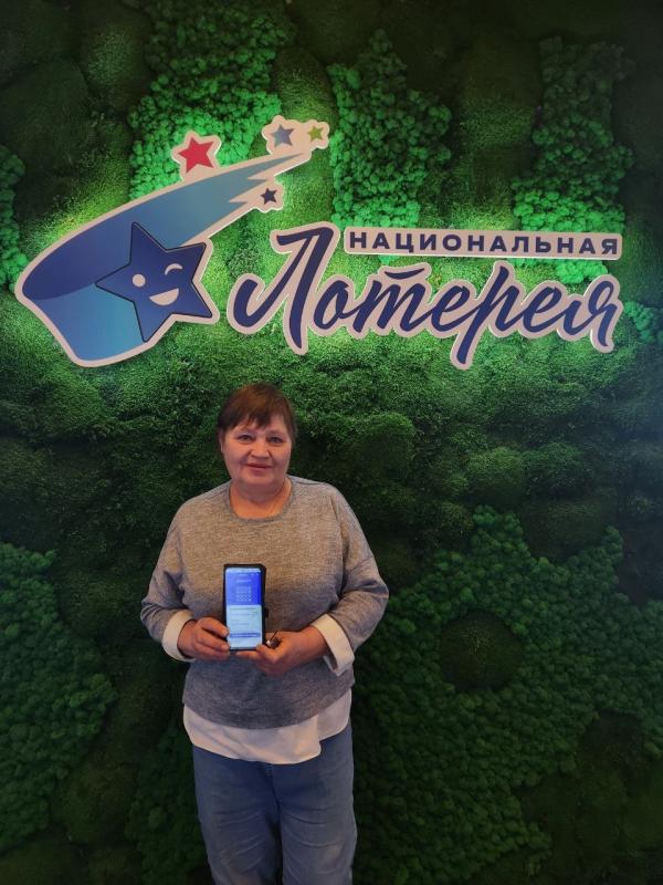 Продавец из Москвы выиграла в лотерею «Мечталлион» после рождественского предсказания сестры