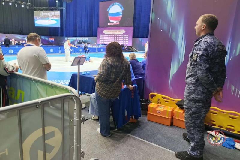 На Ямале росгвардейцы обеспечили безопасность всероссийского турнира по самбо