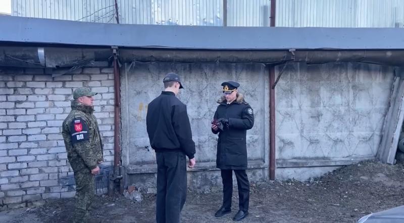 В Северодвинске искали мигрантов, не вставших на воинский учет
