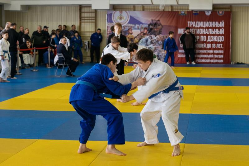 В Сургуте состоялся турнир по дзюдо, приуроченный к 10-летнему юбилею Росгвардии
