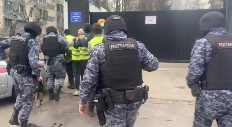 Росгвардейцы задержали рецидивистов, незаконно проникших в детский центр в Подмосковье