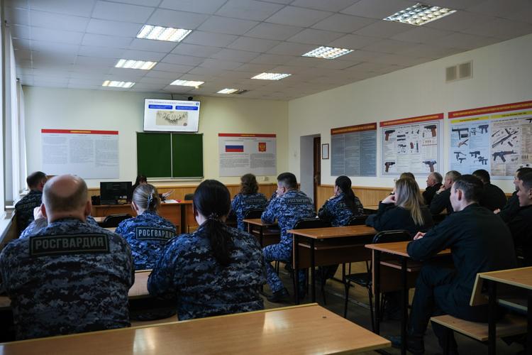 В Управлении Росгвардии по Республике Марий Эл прошла лекция о духовно-нравственных ценностях госслужащего