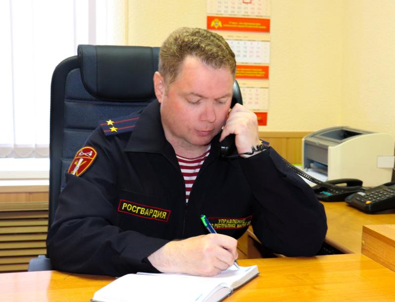 В Центре лицензионно-разрешительной работы Управления Росгвардии по Республике Марий Эл состоялась прямая телефонная линия