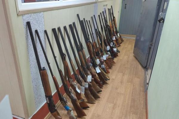 При содействии территориального управления Росгвардии более 50 единиц оружия передано жителями Мордовии в зону СВО