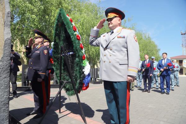 Командующий ОГВ(с) принял участие в торжественном мероприятии, посвященном 26-летию образования ВОГОиП МВД России