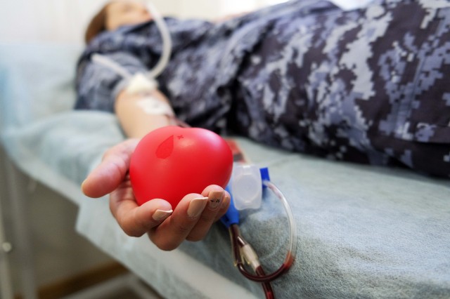 В Херсонской области военнослужащие и сотрудники Росгвардии присоединились к акции «От сердца к сердцу»